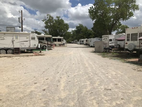 1239 Willow Beach Rd, Graford, TX 76449